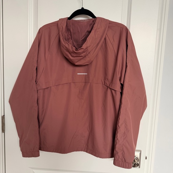 ASICS Packable Lightweight Jacket - Picture 4 of 4